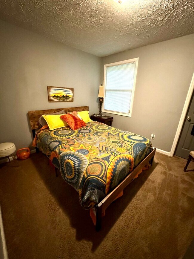 Foto del edificio - 3 Bed 2 Bath House in East Nashville Cul D...