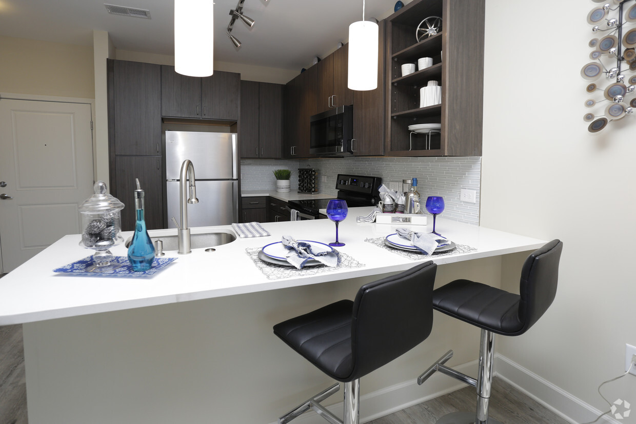 White Quartz Counters - Link Apartments® West End