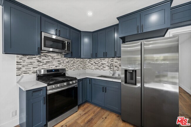 Building Photo - 14123 Califa St