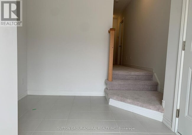 Building Photo - 2023 Cameron Lott Cres