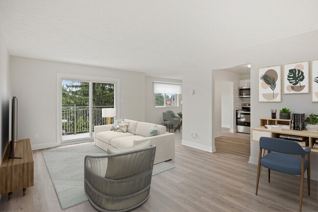 Building Photo - 89 Greenwood Dr