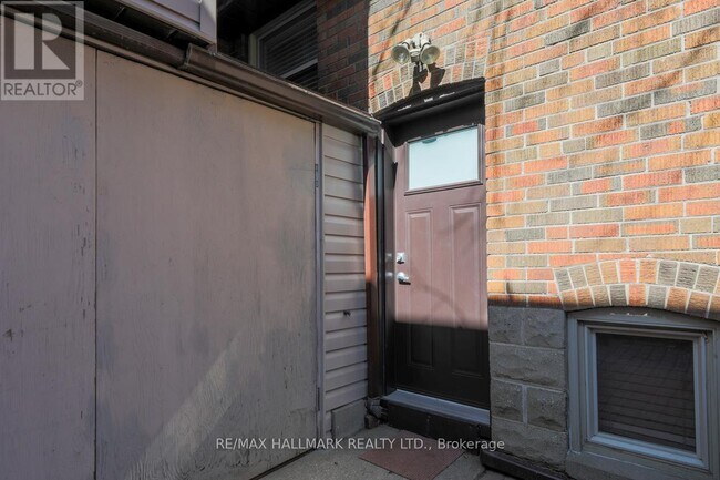 Photo du bâtiment - 659 Kipling Ave