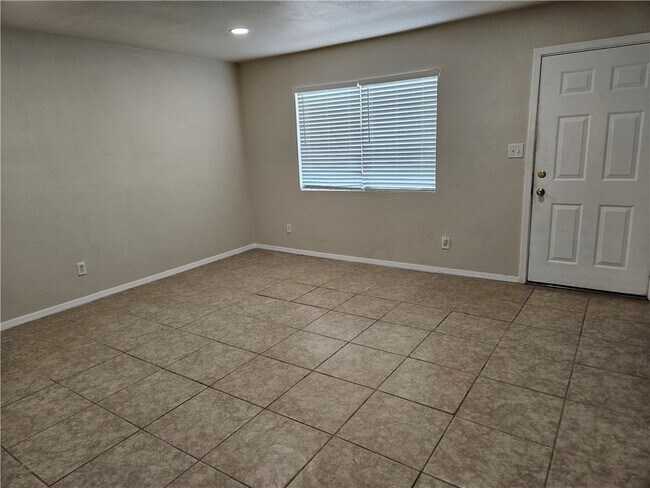 Building Photo - 2175 Riviera Blvd