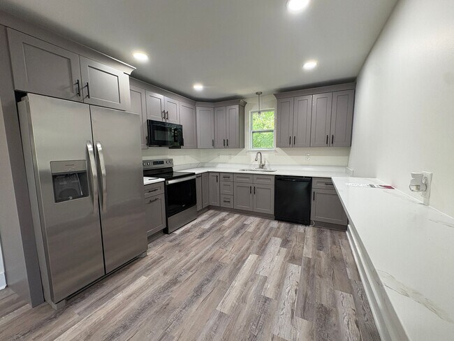 Foto del edificio - Beautiful refurbished home!