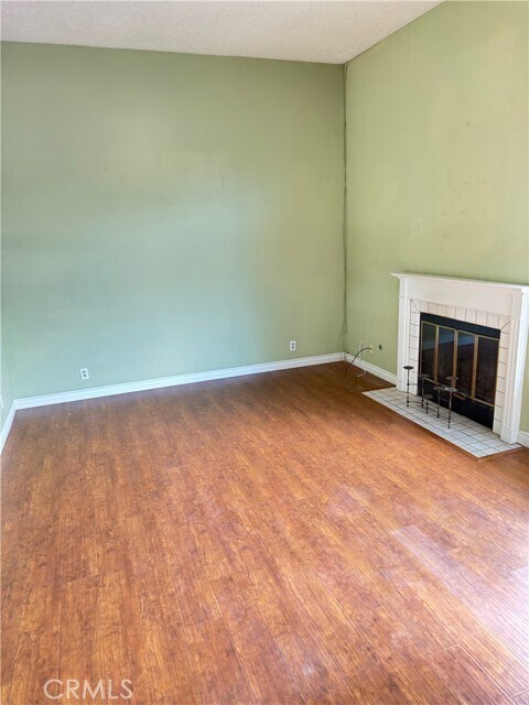 Foto del edificio - 653 Fairview Ave