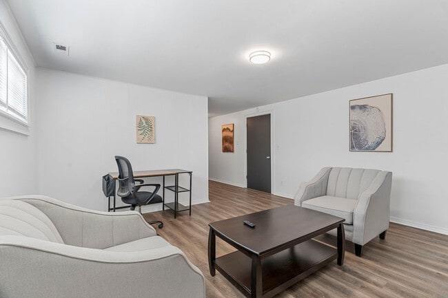 Building Photo - 2751 Tiara Dr