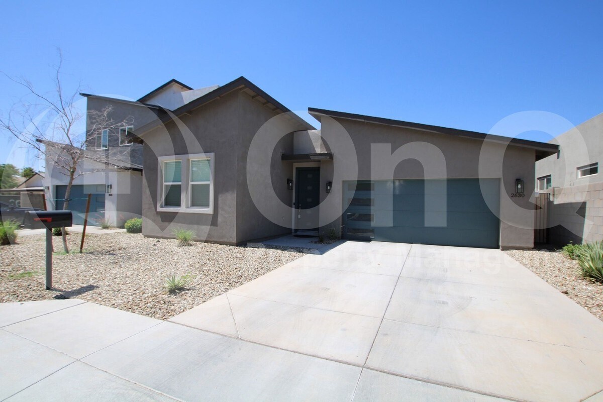 Foto principal - 2630 E Harvard St