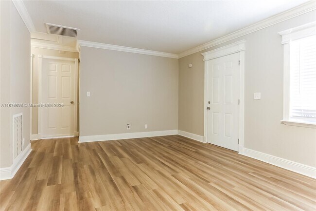 Foto del edificio - 4824 Saratoga Rd