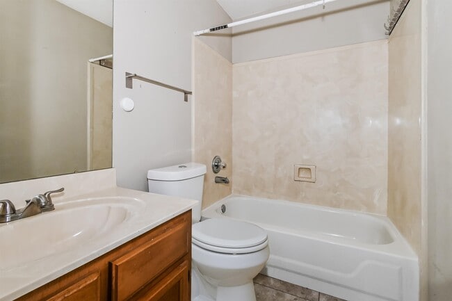 Foto del edificio - 6583 Shaker Ln