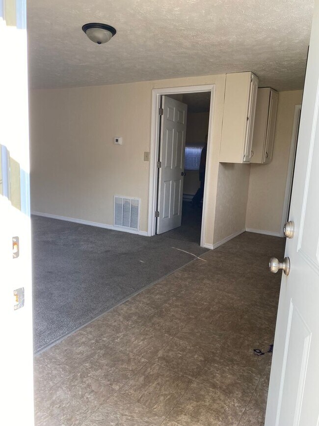 Foto del edificio - Cozy One bedroom Duplex located in Muncie, IN