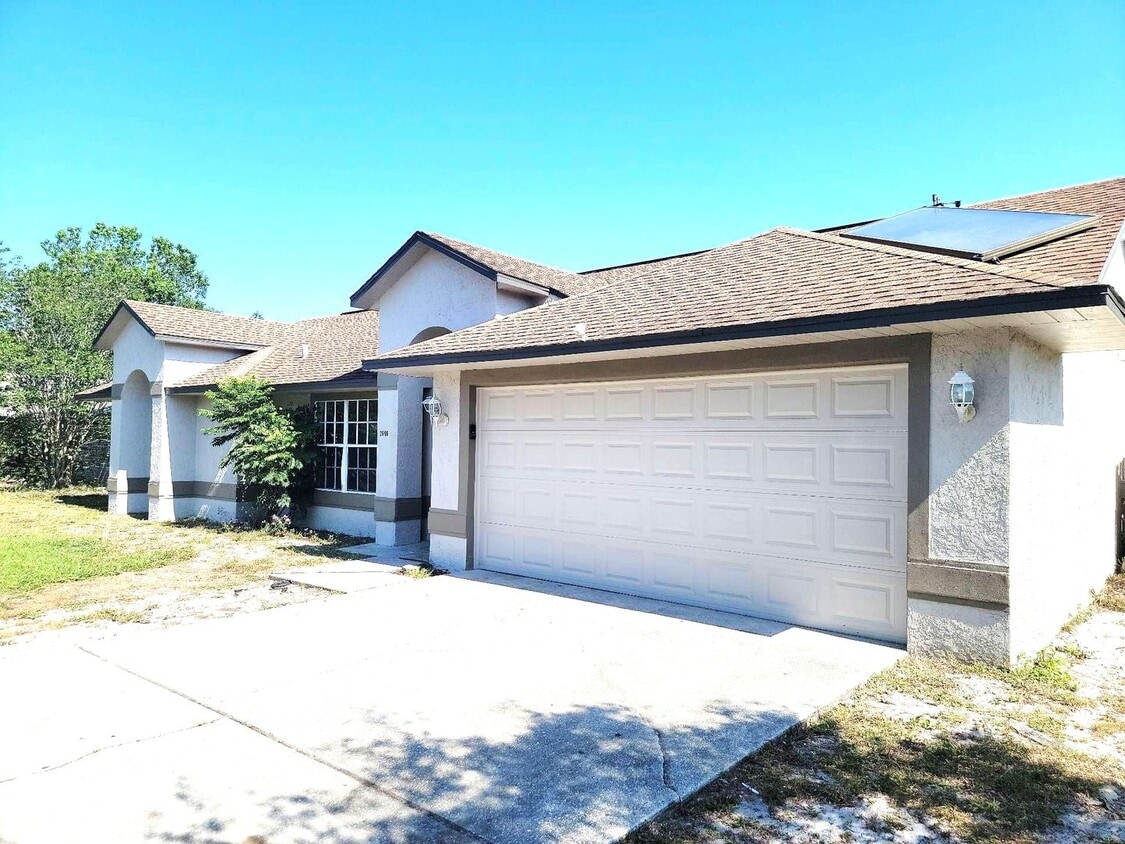 Primary Photo - Beautiful 3 Bed/2 Bath Single Family Home ...