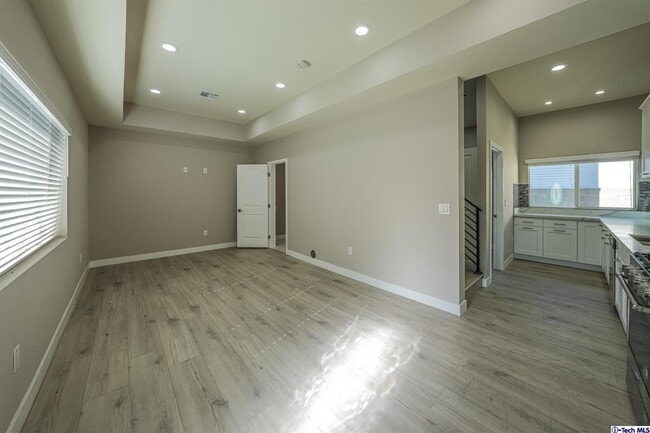 Building Photo - 6315 Beeman Ave