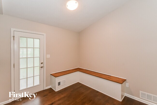 Building Photo - 855 Clyde Cole Rd