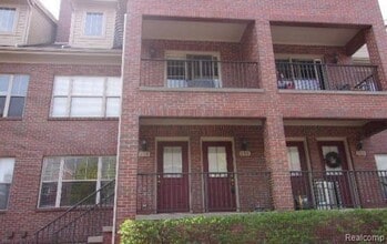 Building Photo - 161 Allenhurst Ave