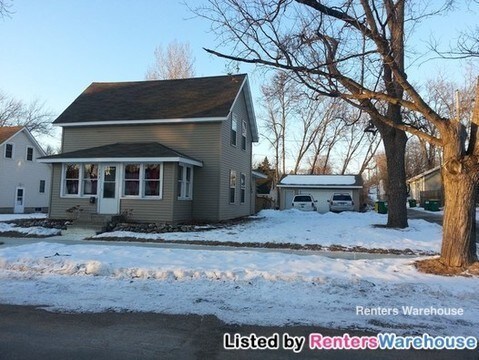 Building Photo - 105 3rd Ave S