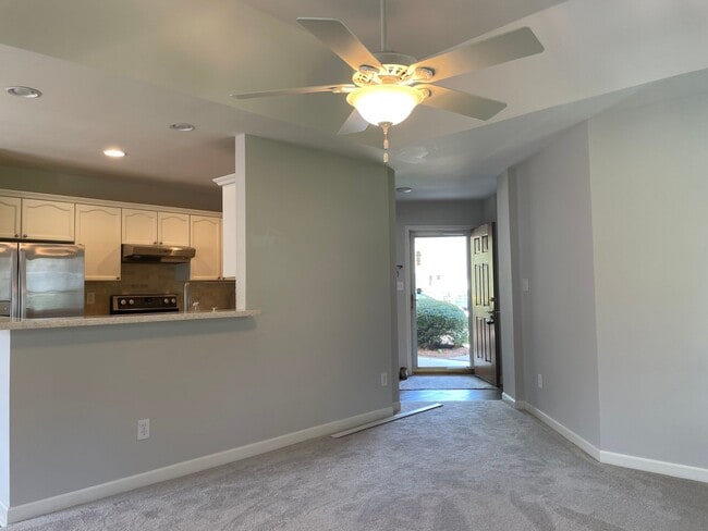 Building Photo - Beautiful 2BR Ranch Home in The Villages a...