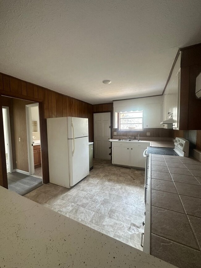 Building Photo - 1 Bed/1 Bath House