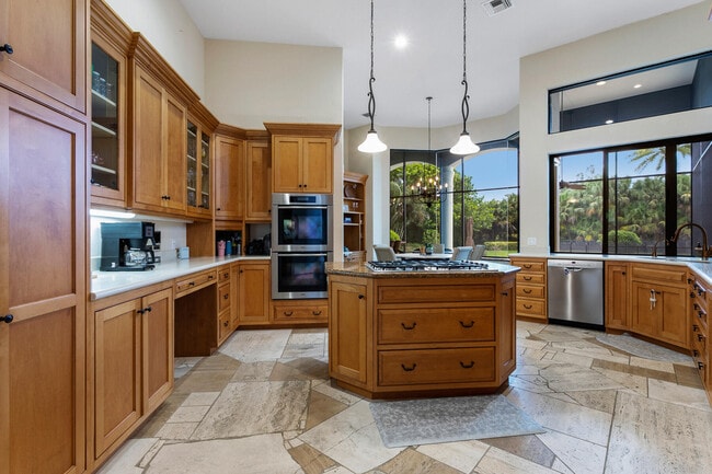Foto del edificio - 8158 Native Dancer Rd E
