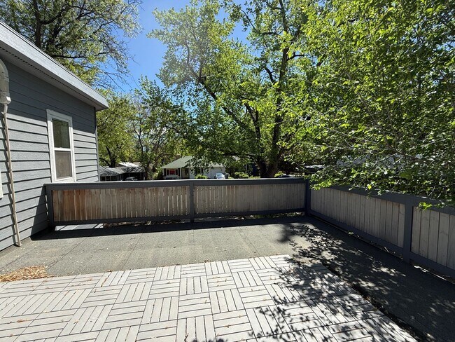 Foto del edificio - Hip, cool custom 3 bed, 2 bath, 1 car - Ol...