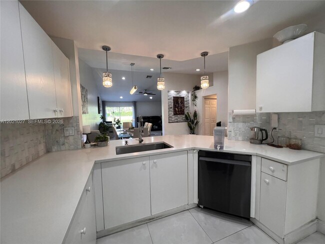 Building Photo - 1590 Orion Ln