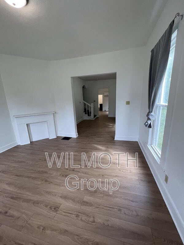 Foto del edificio - 730 W 9th St