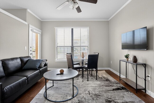 Foto del edificio - 1355 Ranch Pkwy