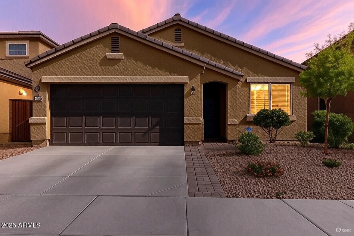 Foto principal - 2023 W Yellowbird Ln