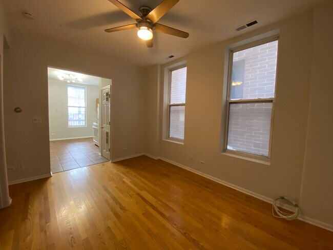 Foto del edificio - 716 N Throop St