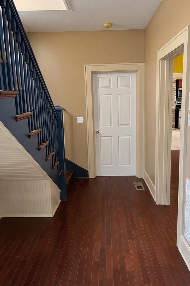 Photo - 2621 Barton St House