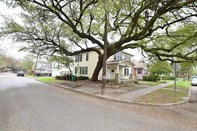 Building Photo - 4634 Norhill Blvd