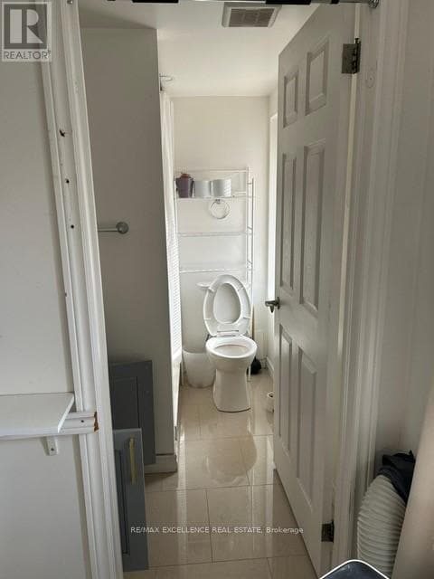 Building Photo - 1114 College St