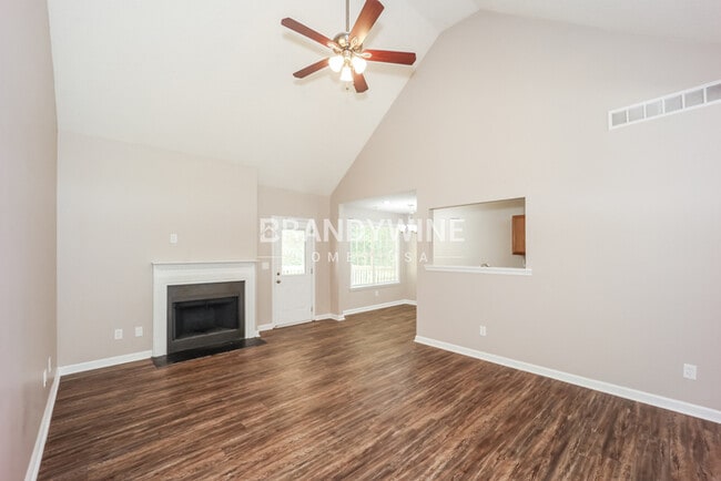 Building Photo - 2040 Club Bay Dr