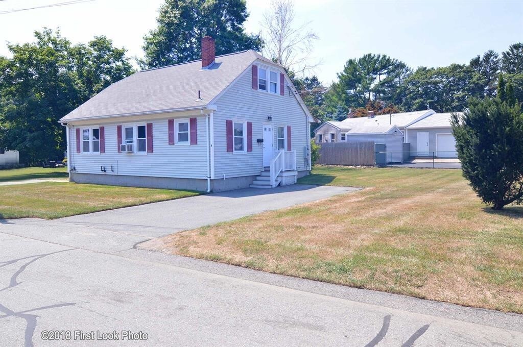 7 Rego Rd Unit B, Middletown, RI 02842 Apartment for Rent in