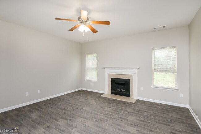 Foto del edificio - 842 Whitfield Oak Way NE