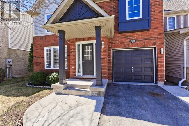Building Photo - 2106 Dunmore Ave