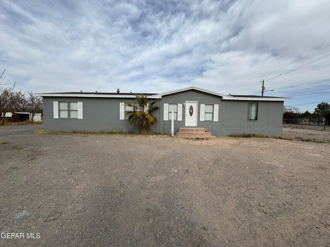 Primary Photo - 241 Passmore Rd