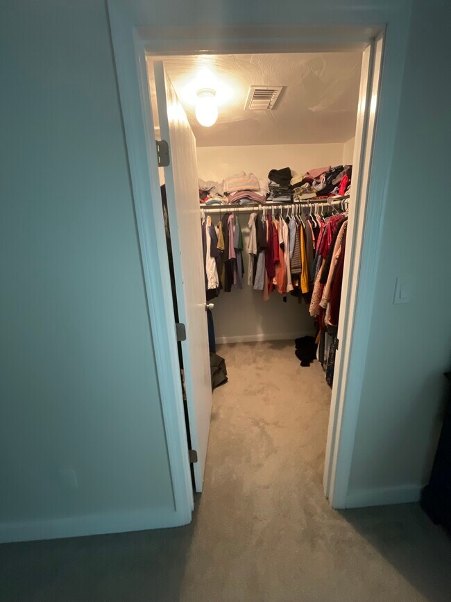 4 John Dr, North Grafton, MA 01536 Townhome Rentals in North Grafton