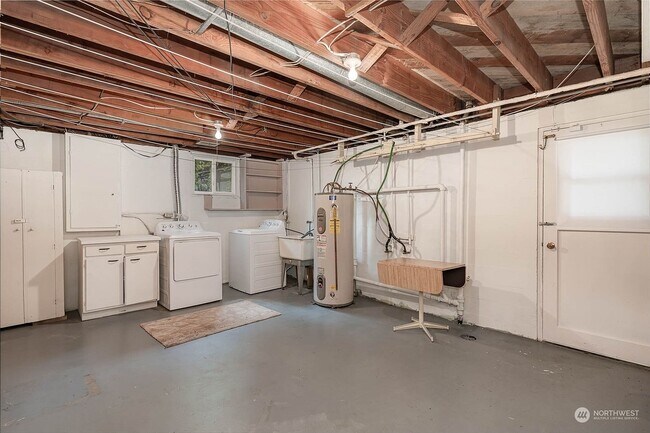 Foto del edificio - 1034 NE 188th St