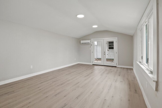 Foto del edificio - 3134 N 14th 1/2 St