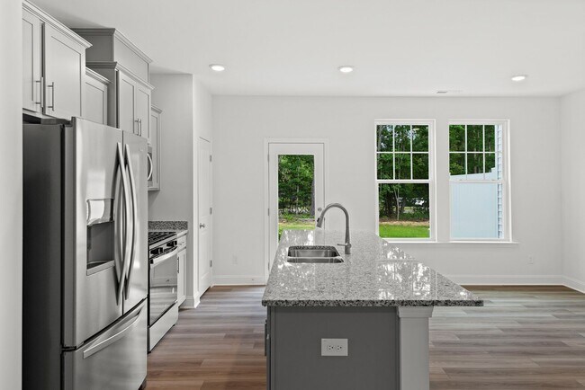 Foto del edificio - Available Now! Brand New 3 Bedroom Townhome!