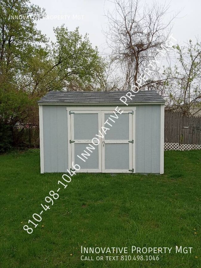 Building Photo - Stunning remodeled 2 bedroom 1 bath featur...