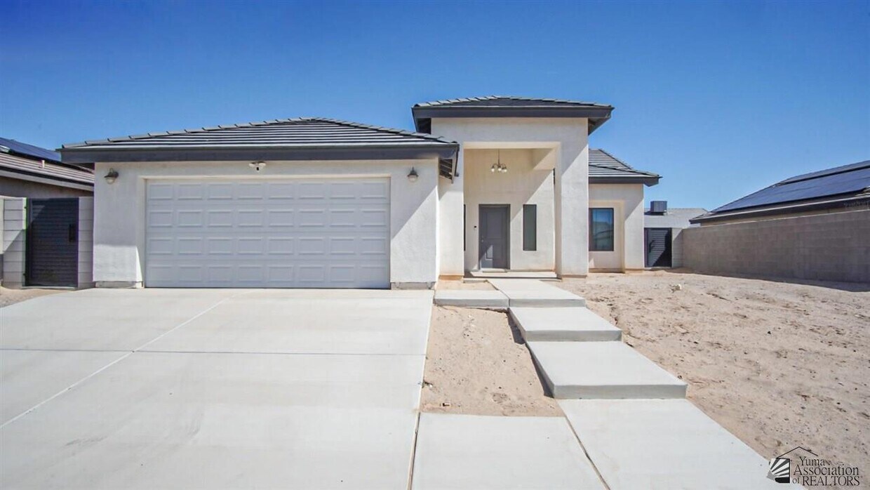 Primary Photo - 4184 E Los Olivos Dr