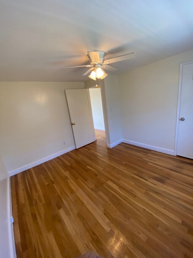 Foto del edificio - 557 Main St