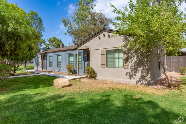 Building Photo - Park Shadows