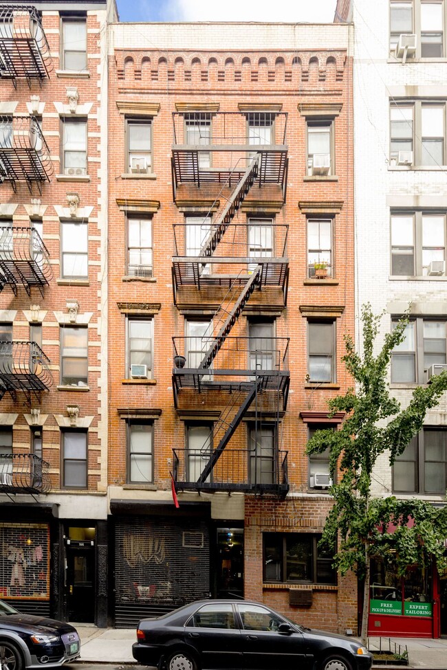 Building Photo - 148 Sullivan St