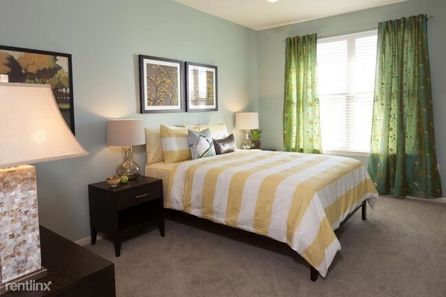 Foto del edificio - 1505 Town Creek Dr