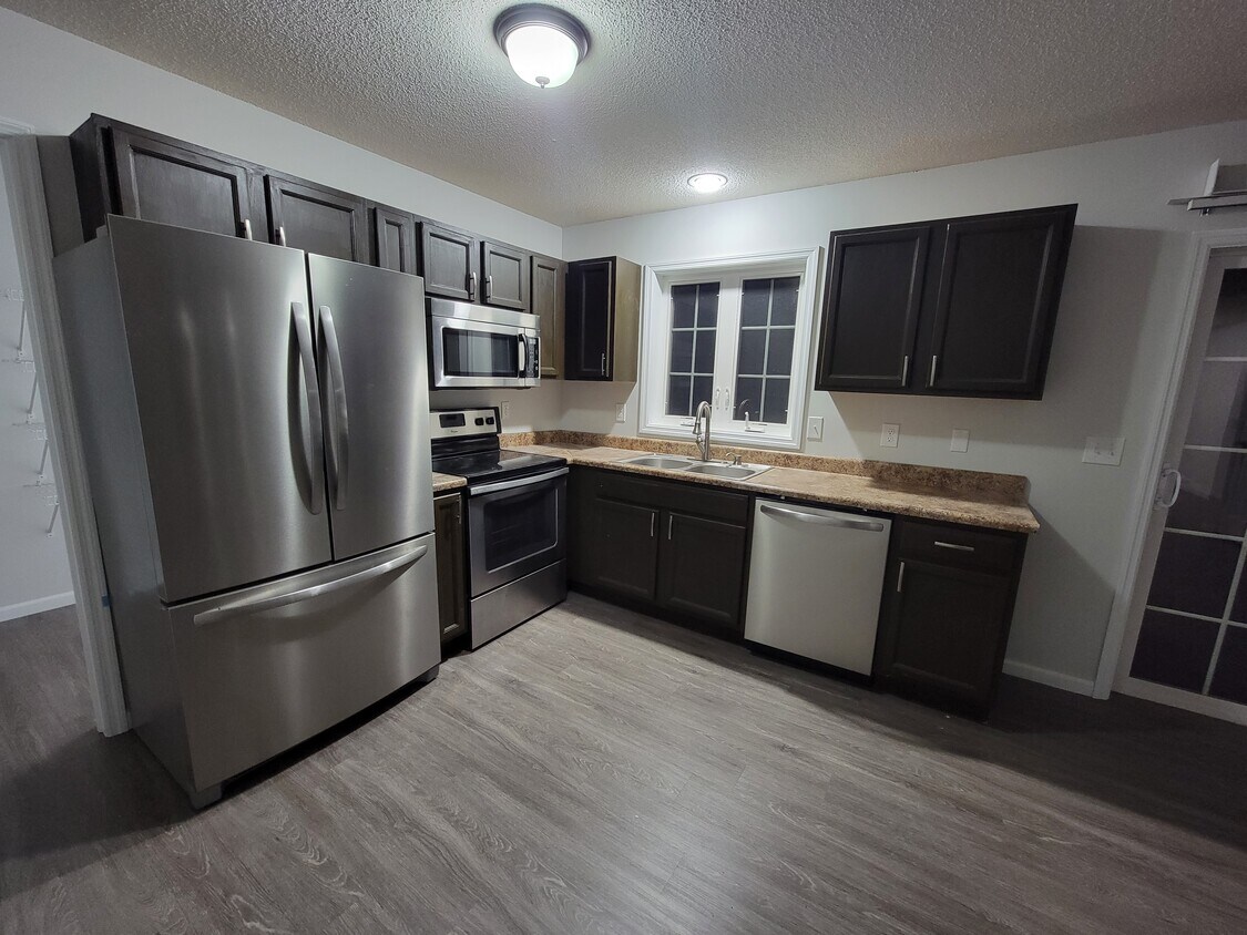 Kitchen - 92 Guideboard Rd