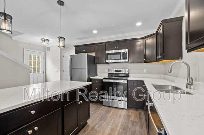 Foto del edificio - 121 Laura Ln