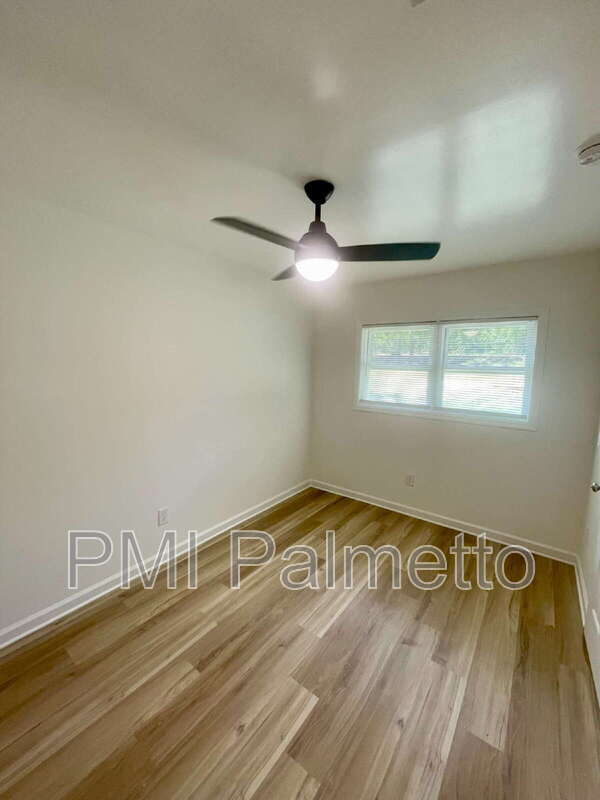 Foto del edificio - 2282 Old Camden Rd