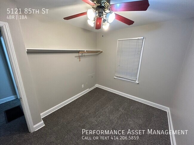 Building Photo - Lovely Pleasant Prairie Single Family Home